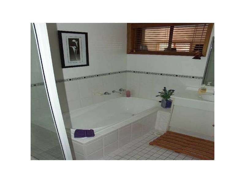 10 Vim Close, Woodrising NSW 2284