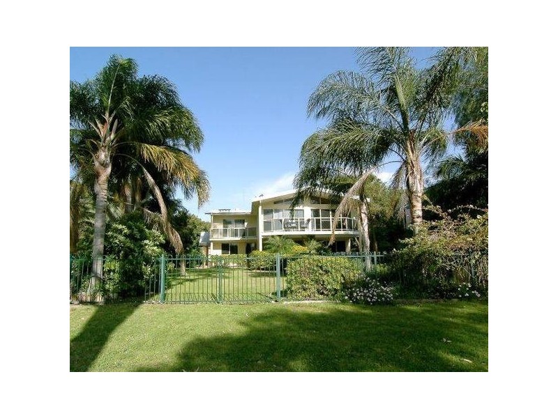 165 Bay Road, Bolton Point NSW 2283