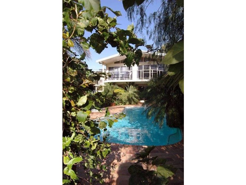 165 Bay Road, Bolton Point NSW 2283