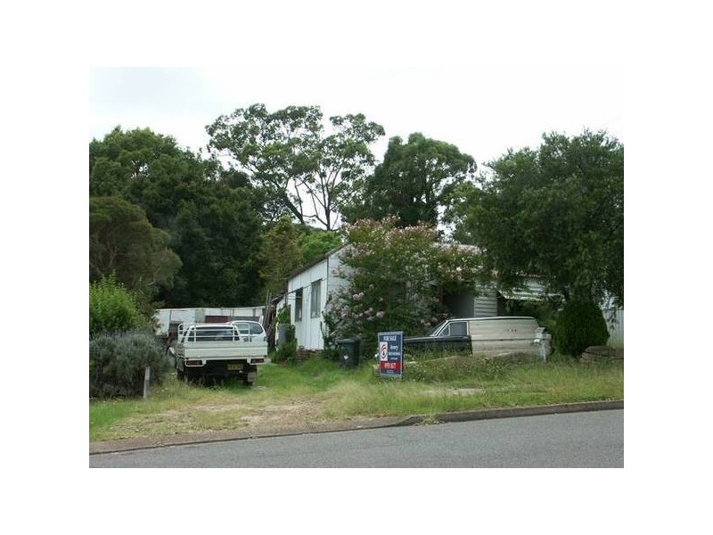100 Bay Road, Bolton Point NSW 2283
