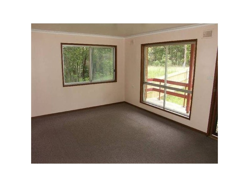 65 The Ridgeway, Bolton Point NSW 2283
