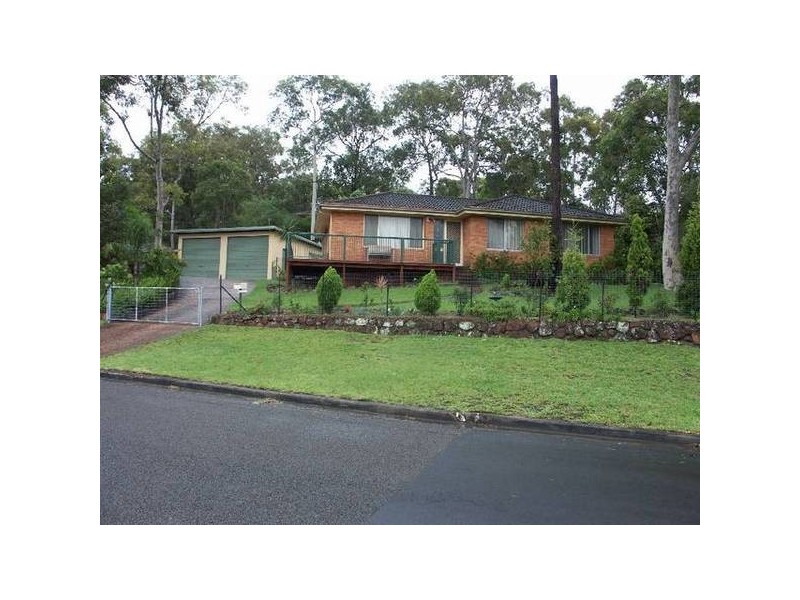 2 Hampton Street, Carey Bay NSW 2283