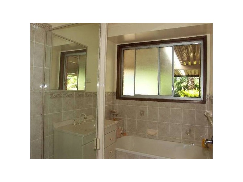 2 Hampton Street, Carey Bay NSW 2283