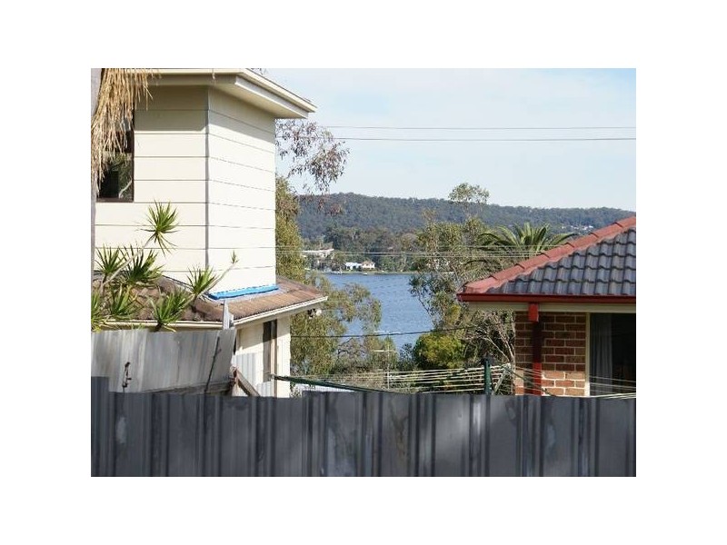 19 Bolton Close, Bolton Point NSW 2283