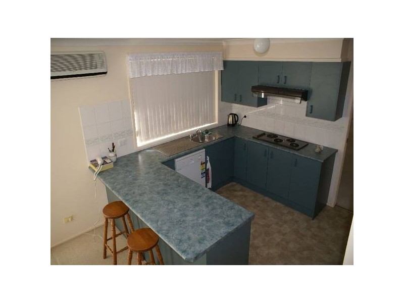 19 Bolton Close, Bolton Point NSW 2283