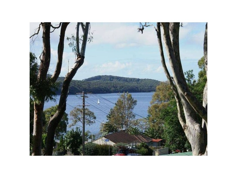 1 Bolton Point Road, Bolton Point NSW 2283