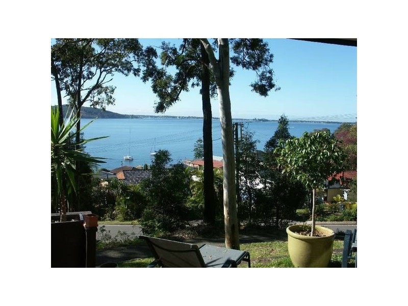 14 Whitelocke Street, Coal Point NSW 2283