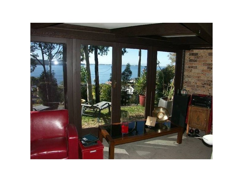 14 Whitelocke Street, Coal Point NSW 2283