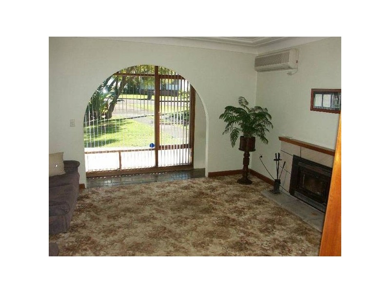 2 Bayview Avenue, Blackalls Park NSW 2283