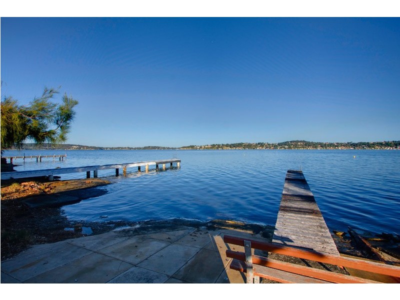 13-15 Grant Road, Coal Point NSW 2283