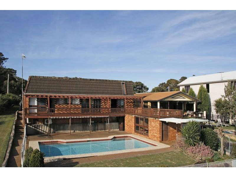 13-15 Grant Road, Coal Point NSW 2283