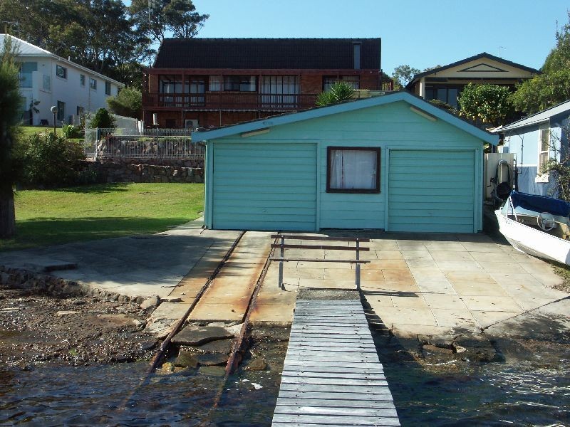 13-15 Grant Road, Coal Point NSW 2283