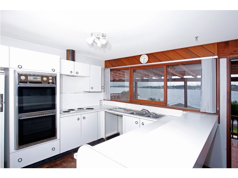 13-15 Grant Road, Coal Point NSW 2283