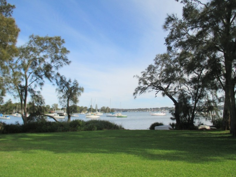 63 BAY ROAD, Bolton Point NSW 2283