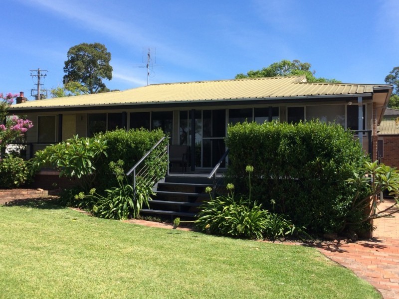 63 BAY ROAD, Bolton Point NSW 2283