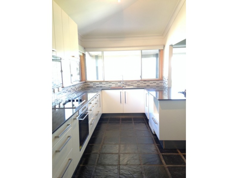 63 BAY ROAD, Bolton Point NSW 2283