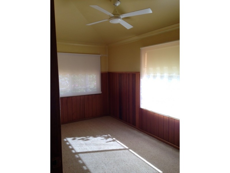 63 BAY ROAD, Bolton Point NSW 2283