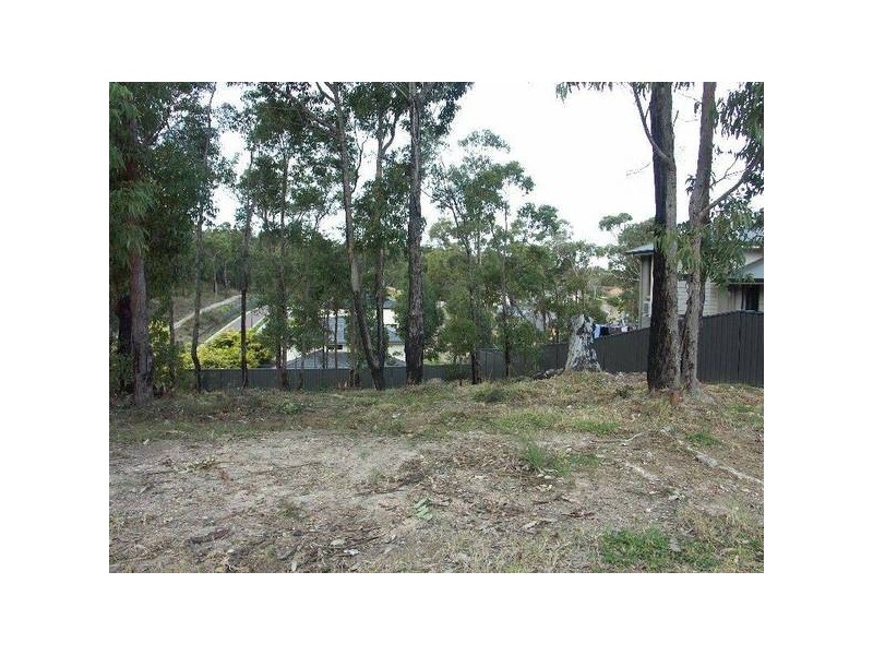 8 Greystone Close, Fennell Bay NSW 2283