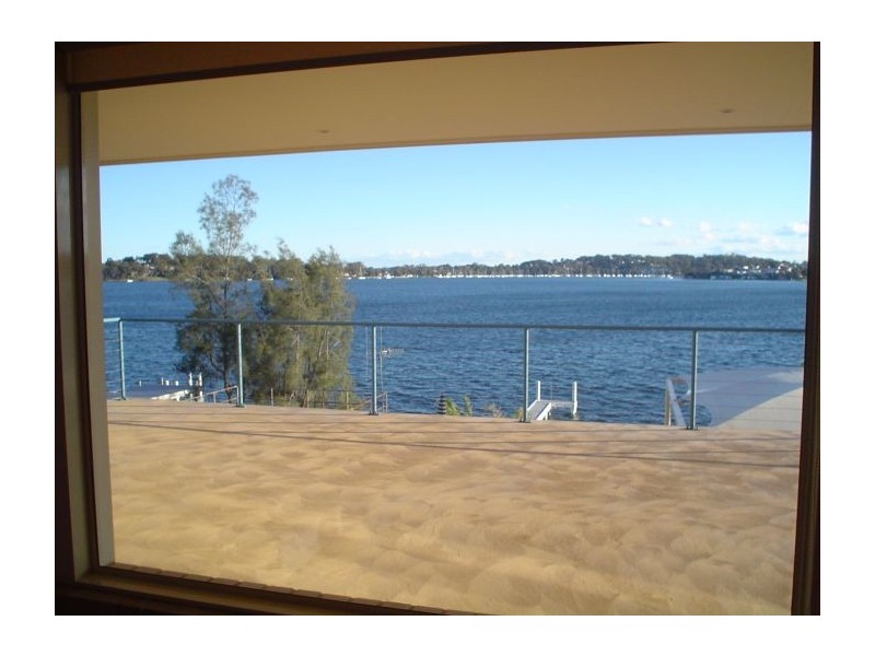 2/24 SEALAND ROAD, Fishing Point NSW 2283
