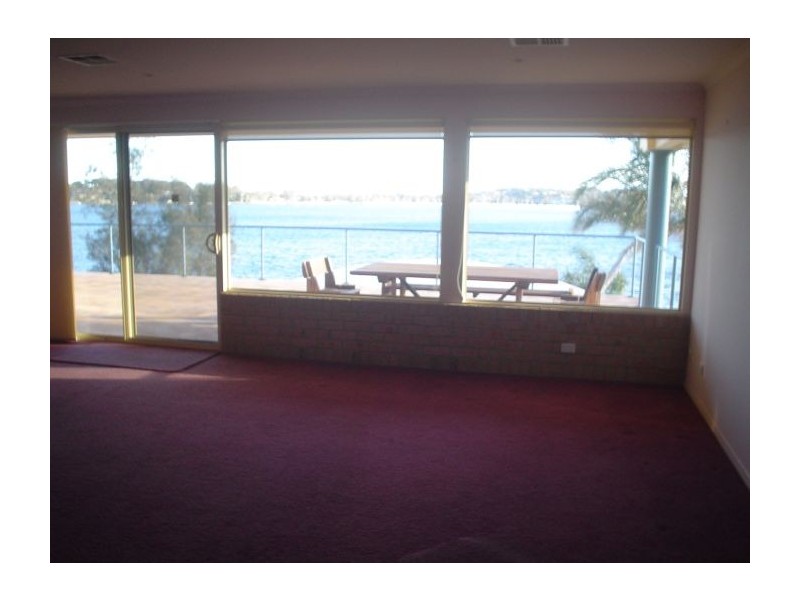 2/24 SEALAND ROAD, Fishing Point NSW 2283