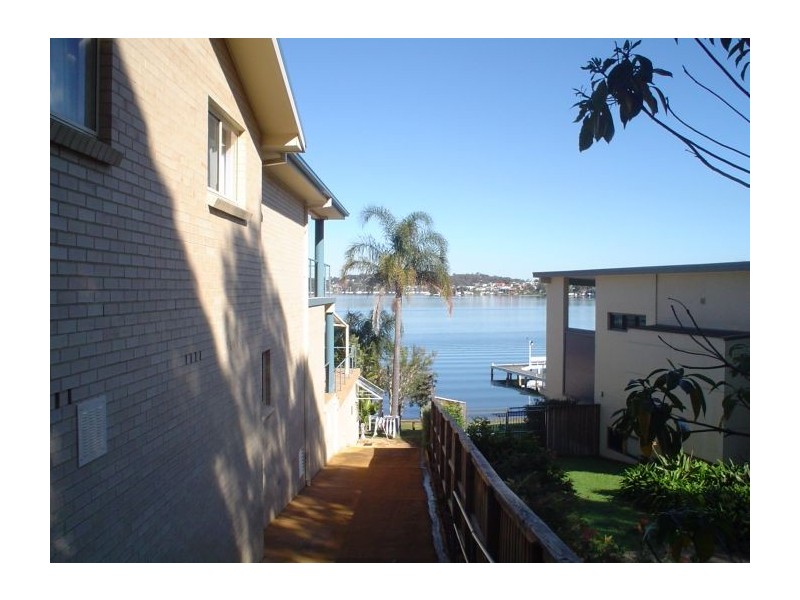 2/24 SEALAND ROAD, Fishing Point NSW 2283