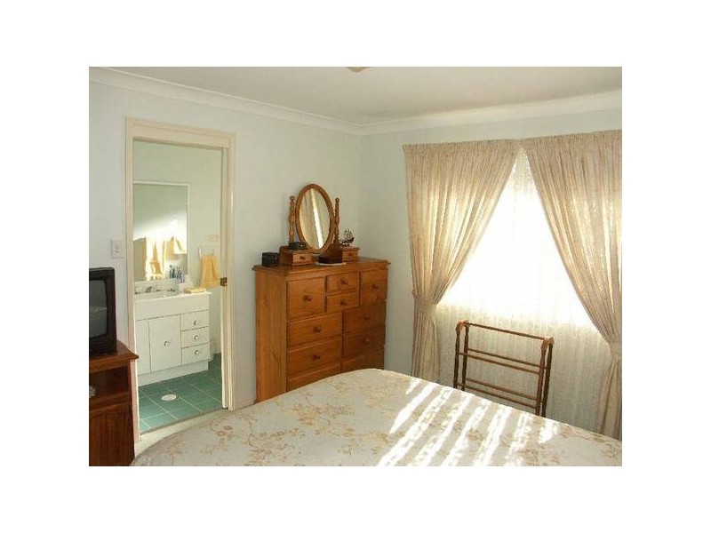 20 Honeyoak Drive, Toronto NSW 2283