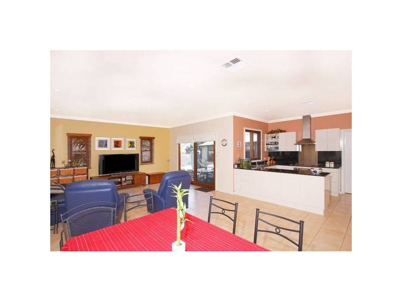 6 Day Street, Toronto NSW 2283