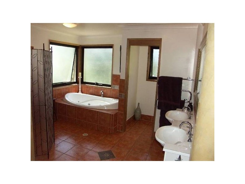 21 Crescent Road, Wangi Wangi NSW 2267