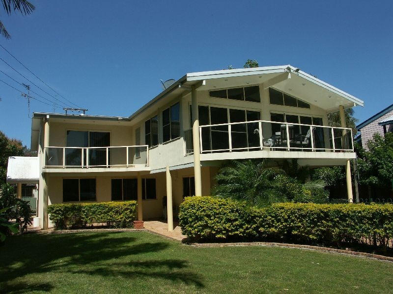 165 Bay Road, Bolton Point NSW 2283
