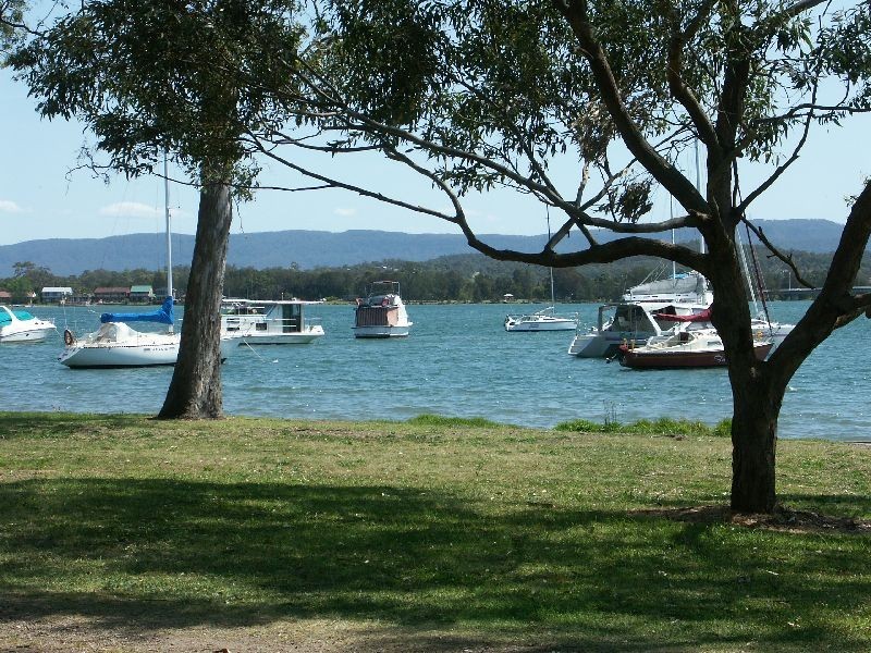 165 Bay Road, Bolton Point NSW 2283