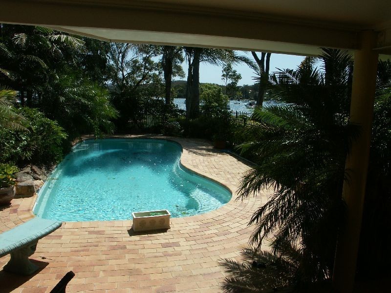 165 Bay Road, Bolton Point NSW 2283
