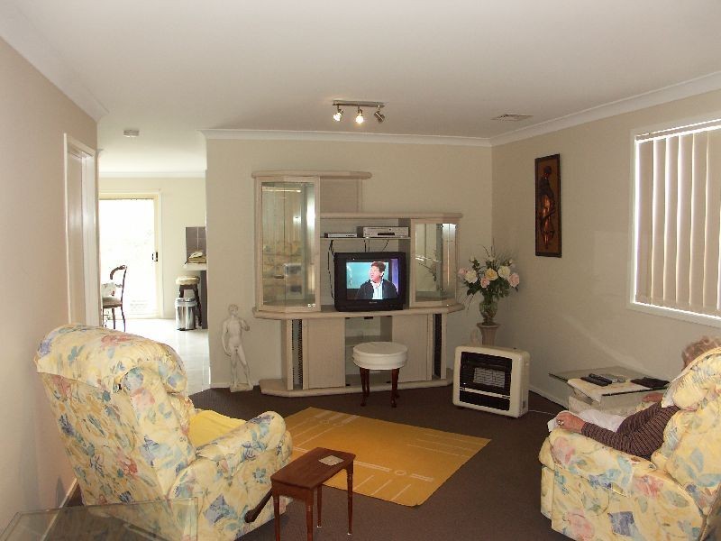 7B Pheasant Street, Toronto NSW 2283