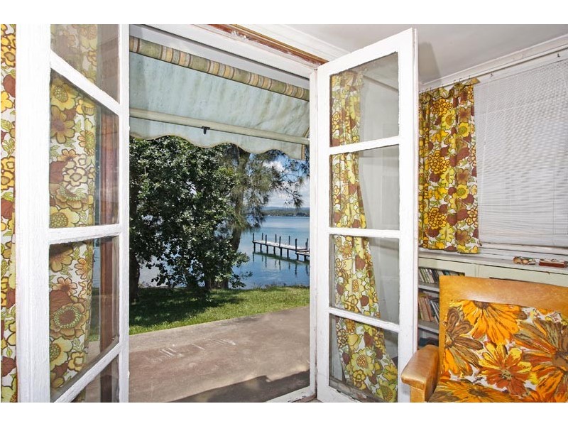 105-107 Coal Point Road, Coal Point NSW 2283