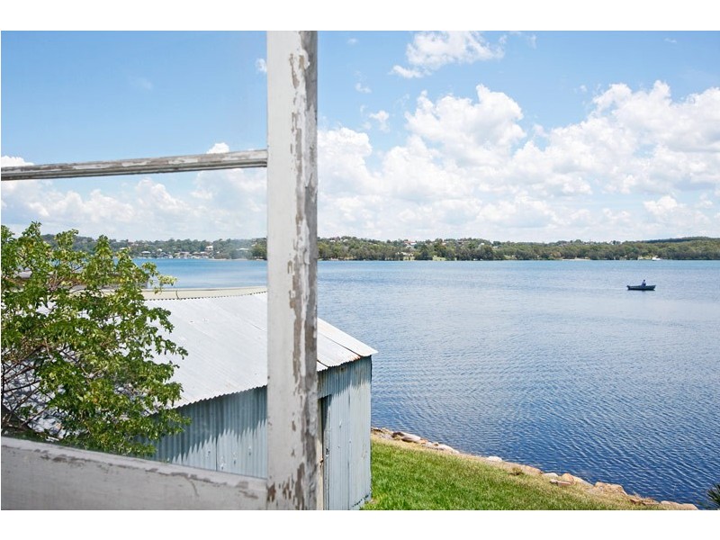 105-107 Coal Point Road, Coal Point NSW 2283