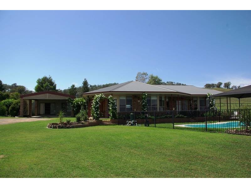 2 East Turanville Road, Scone NSW 2337