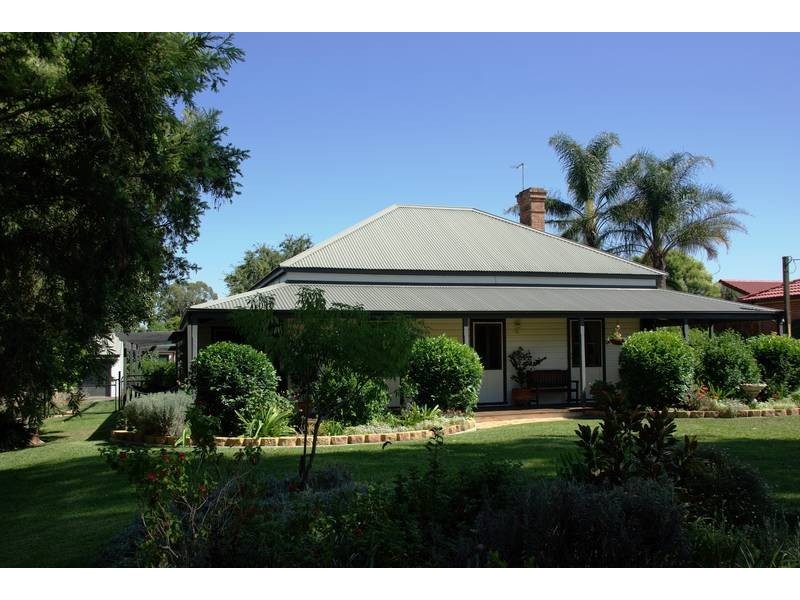 203 MacQueen Street, Aberdeen NSW 2336