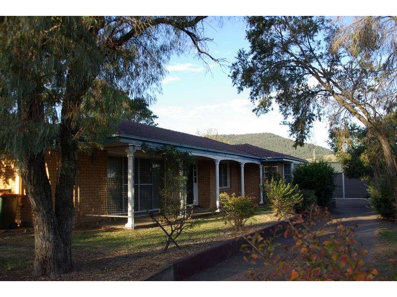 70 Barton Street, Scone NSW 2337