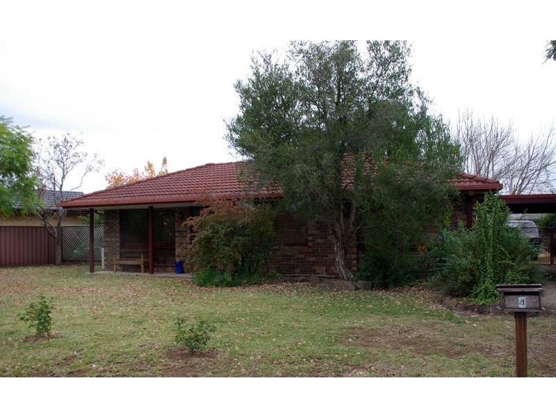 4 Nyarra Street, Scone NSW 2337