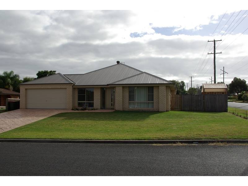 2 Askin Place., Scone NSW 2337
