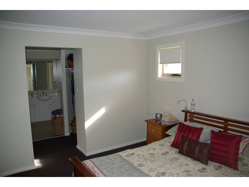 2 Askin Place., Scone NSW 2337