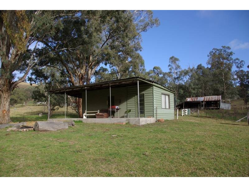 . Warlands Creek Road, Blandford NSW 2338