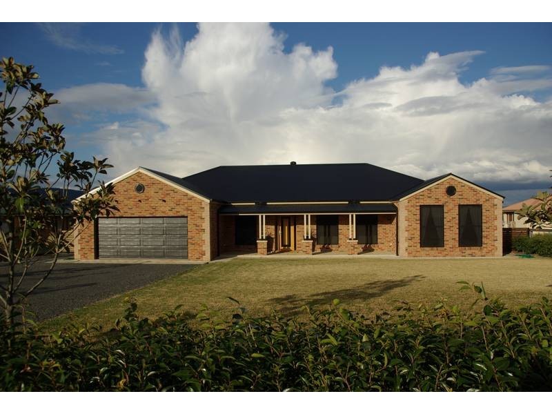 27 Kookaburra Ave, Scone NSW 2337