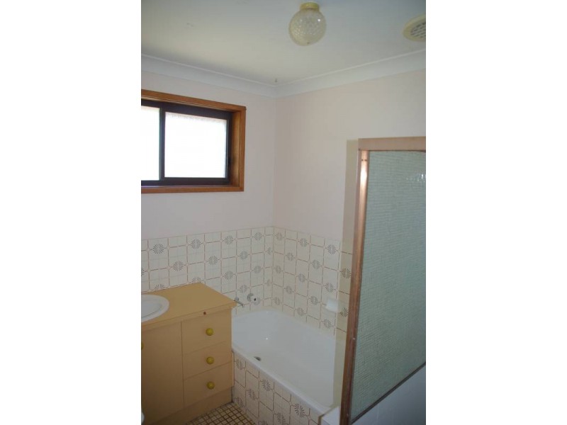 18 Seaward Ave, Scone NSW 2337