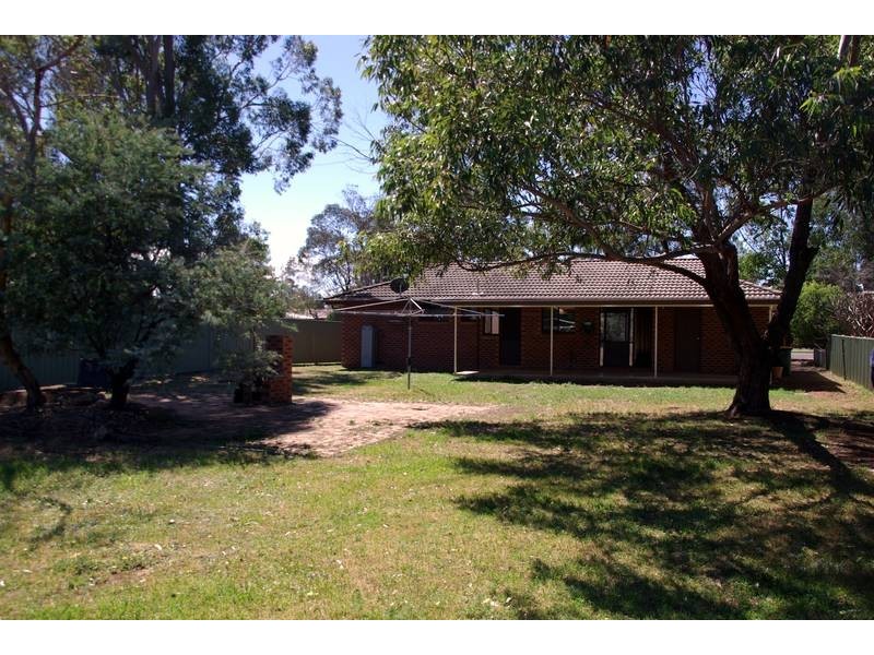 18 Seaward Ave, Scone NSW 2337