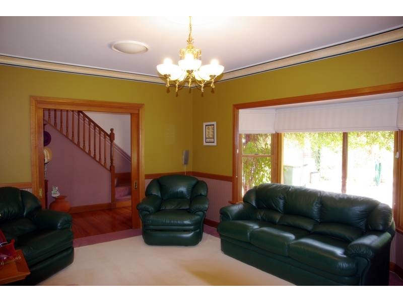 11 Oxford Road, Scone NSW 2337