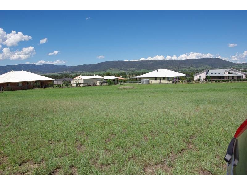 4 Kingfisher Crescent, Scone NSW 2337