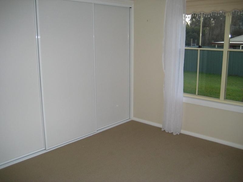 2/36 Satur Rd, Scone NSW 2337