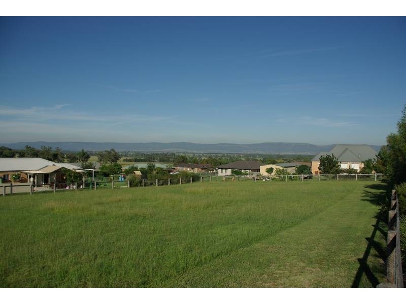 2 Halstead Close, Scone NSW 2337