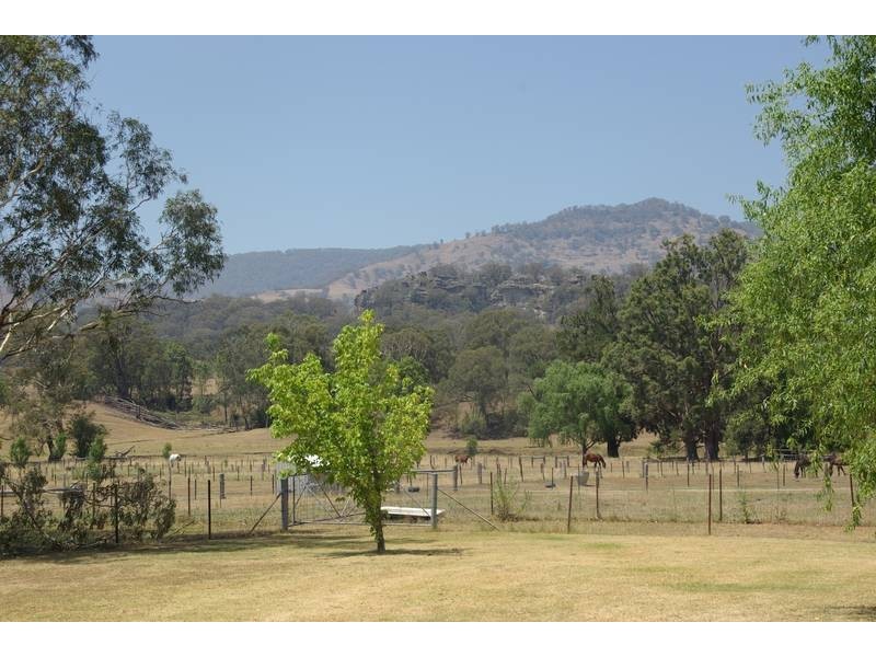 11 Bernard Street, Murrurundi NSW 2338