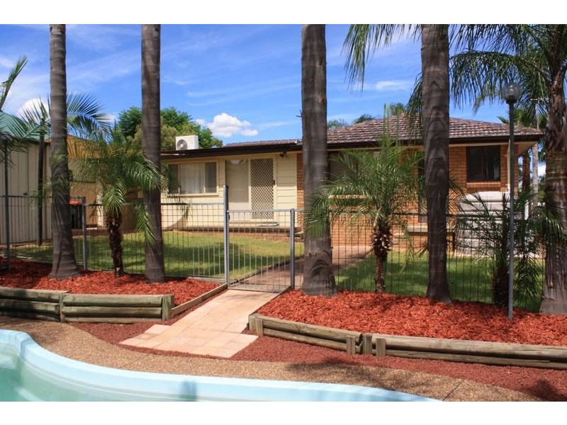 72 St Andrews Street, Aberdeen NSW 2336
